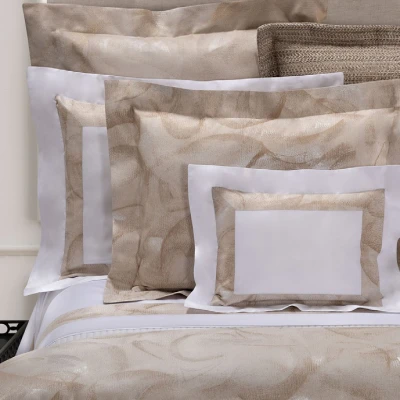 Andromeda Border On Splendido Sateen