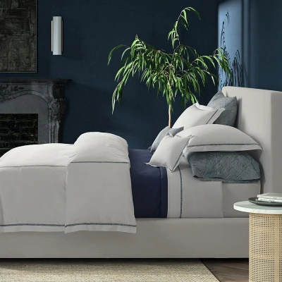 Matouk Burnett Border Berry