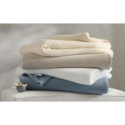 Matouk Chatham Blanket Hazy Blue