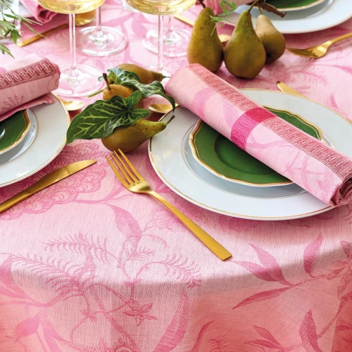 2025 Spring/Summer Table Linens