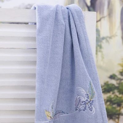 Plumes Towel