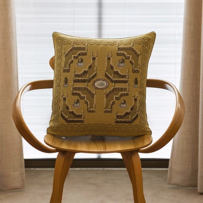 Ã€ la FranÃ§aise Decorative Pillow Mordore