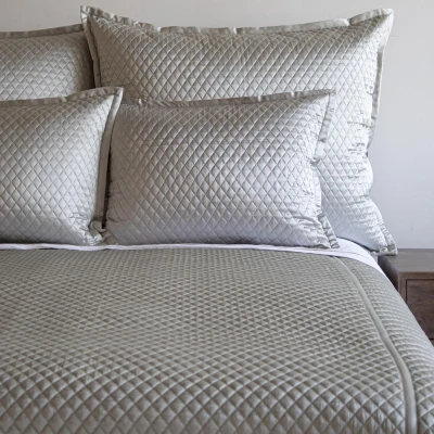 Charmeuse Small Diamond Quilt Decorative Accessories