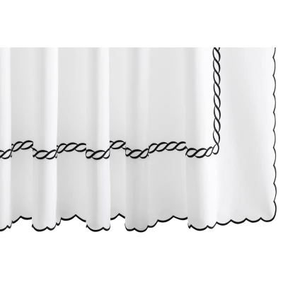 Matouk Classic Chain Scallop Shower Curtain