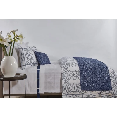 Ribbon Knit Decorative Accessories