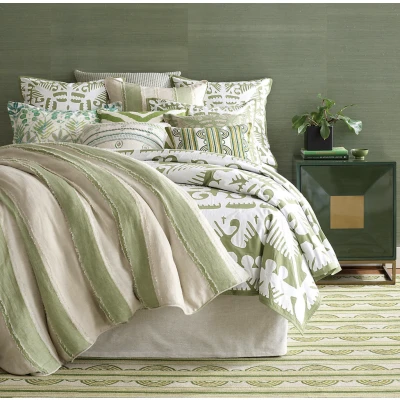 Knight Wood Cutwork Olive